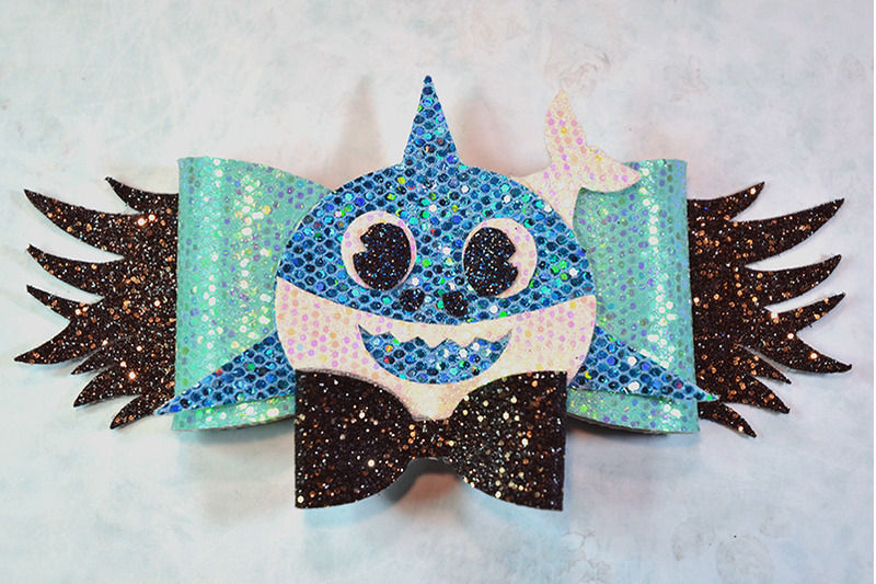 Baby shark deals cheer bow