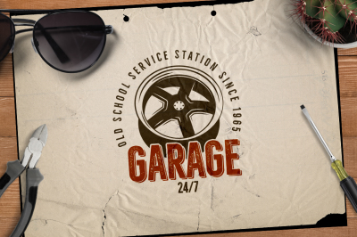 Garage - Car Service Emblem / Retro Logo