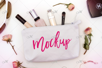 White Cosmetic Bag Mock-up. PSD+JPG