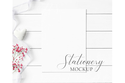 5x7 Stationery, Card, or Note Mockup Styled with textured paper.