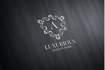 Luxurious Royal Logo 32