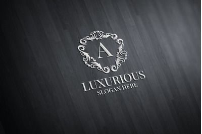 Luxurious Royal Logo 33