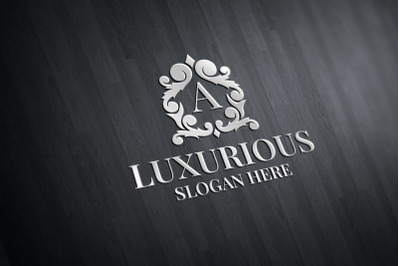 Luxurious Royal Logo 37