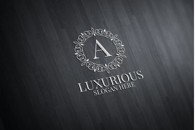 Luxurious Royal Logo 41