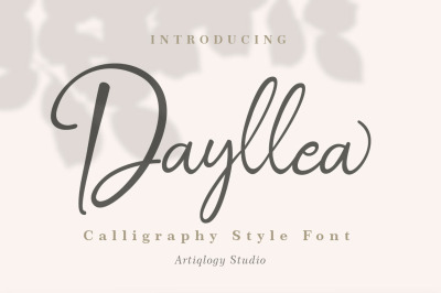 Dayllea Calligraphy Font
