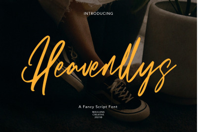 Heavenllys Fancy Script Font