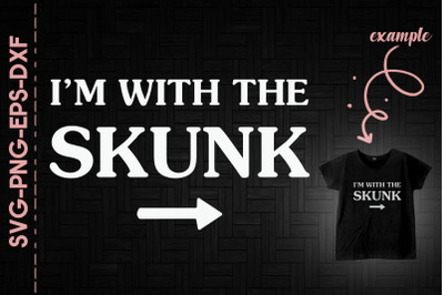 I&#039;m With The Skunk Funny Halloween