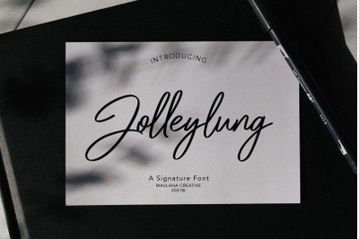 Jolleylung Signature Font