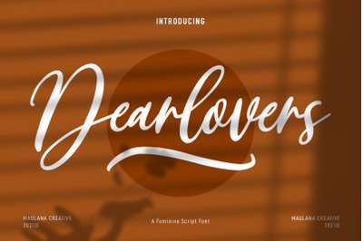 Dearlovers Feminine Script Font