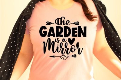 The garden is a mirror svg