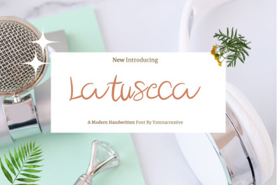 Latuseca - Modern  Handwritten Font
