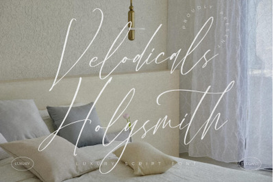 Velodicals Holysmith - Luxury Script Font