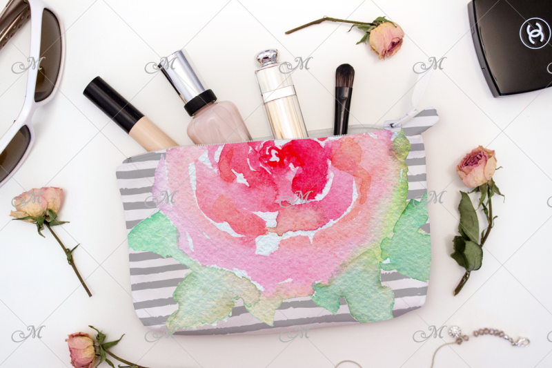 Download White Cosmetic Bag Mock-up. PSD+JPG By MaddyZ ...