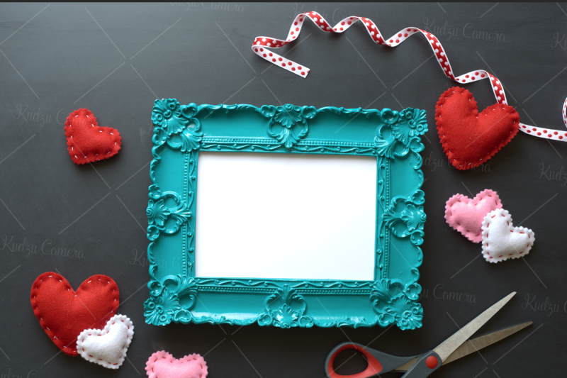 valentines-day-picture-frame-mockup-photoset