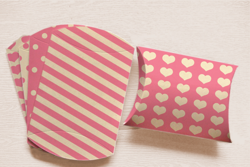 pink-valentines-printable-pillow-box-set-with-polka-dots-stripes-and-hearts