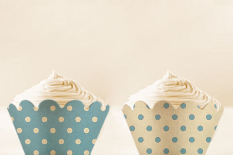 baby-blue-polka-dots-cupcake-wrappers-printable