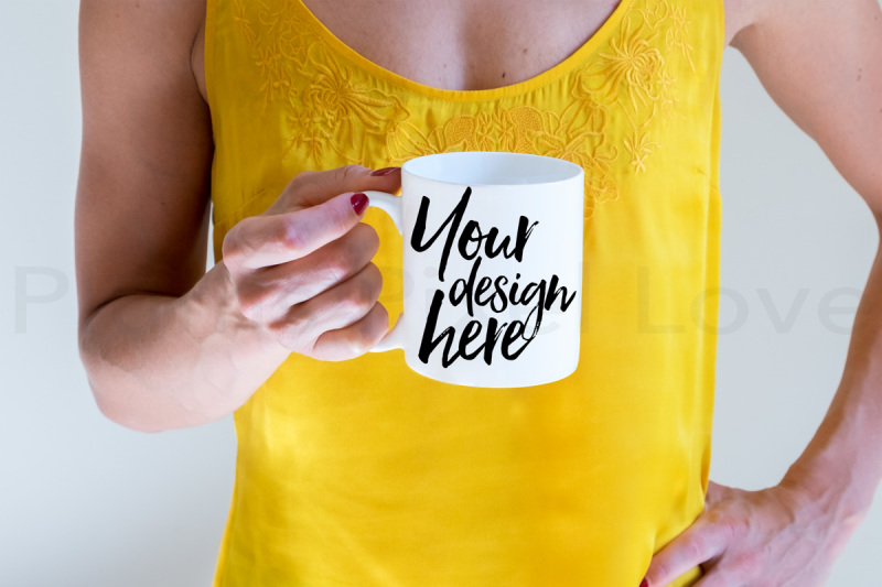 2-styled-stock-mug-mock-ups