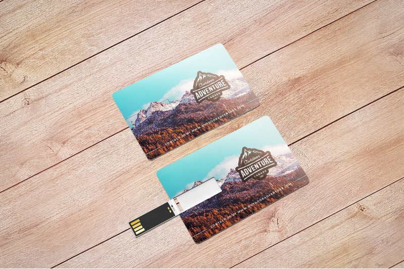 wafer-usb-wallet-card-mockup
