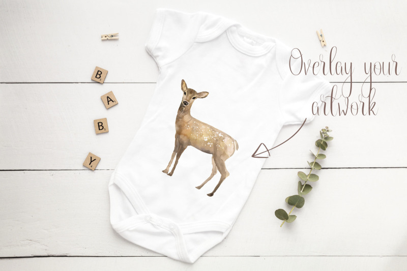 babygrow-romper-suit-onsie-mockup-with-white-wooden-background