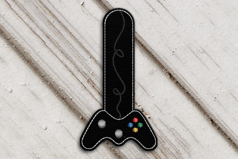 video-game-controller-ith-key-fob-applique-embroidery