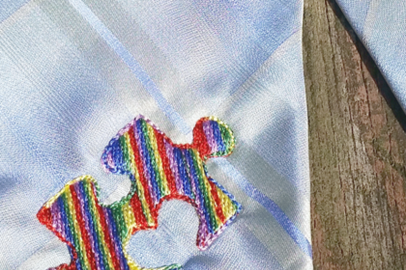 mini-heart-puzzle-piece-embroidery