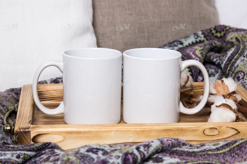 cozy-home-two-mugs-mock-up-psd-and-jpg