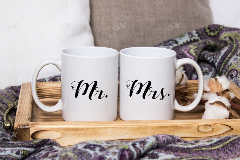 cozy-home-two-mugs-mock-up-psd-and-jpg