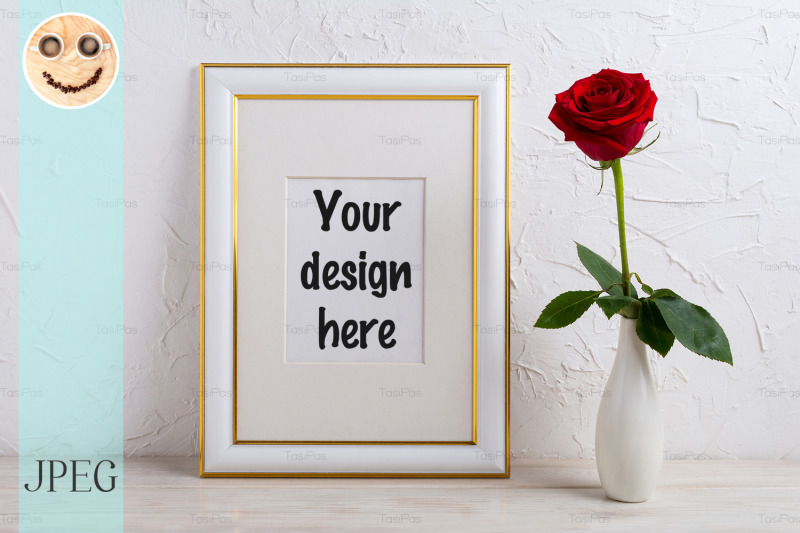 frame-mockup-with-red-rose-in-elegant-vase