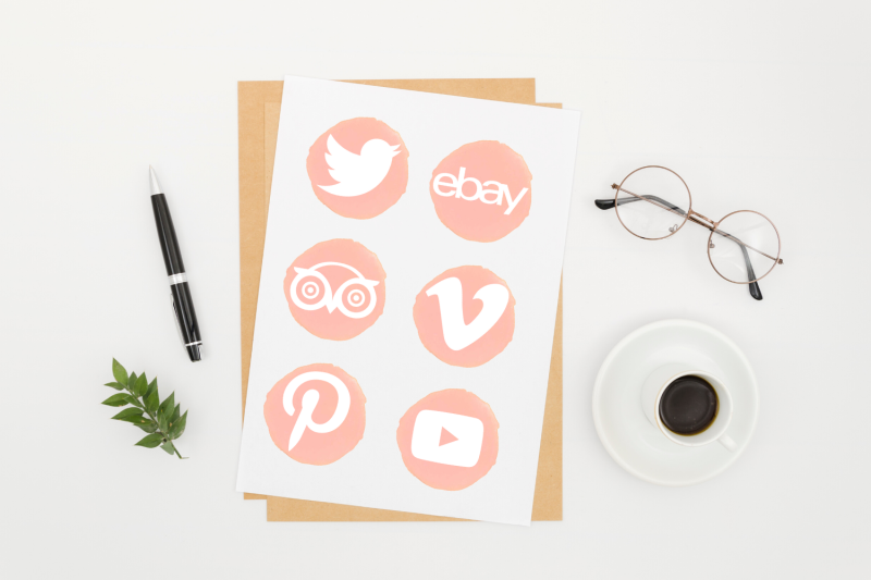 20-light-pink-social-media-icons-round-watercolor-social-icons