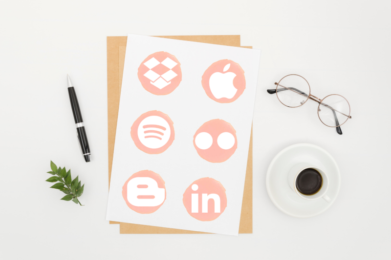 20-light-pink-social-media-icons-round-watercolor-social-icons