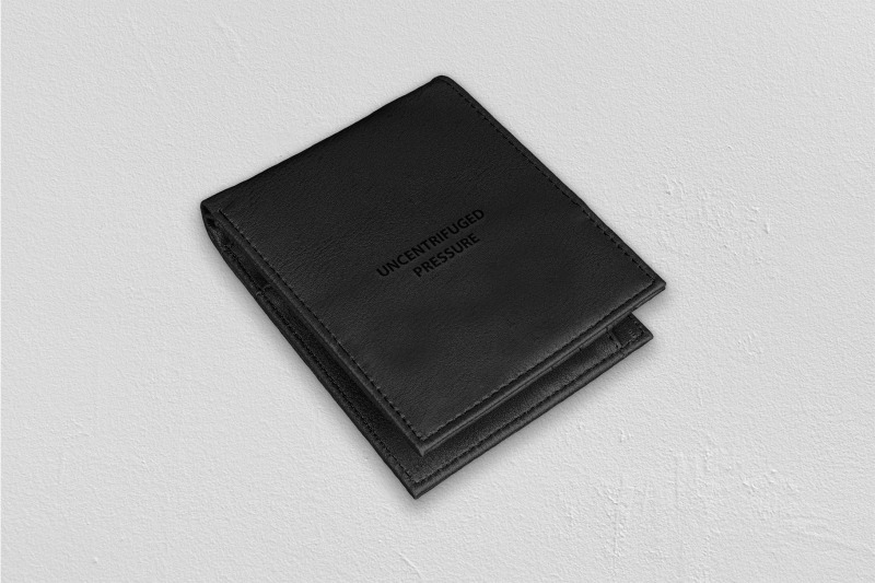 leather-wallet-mockup