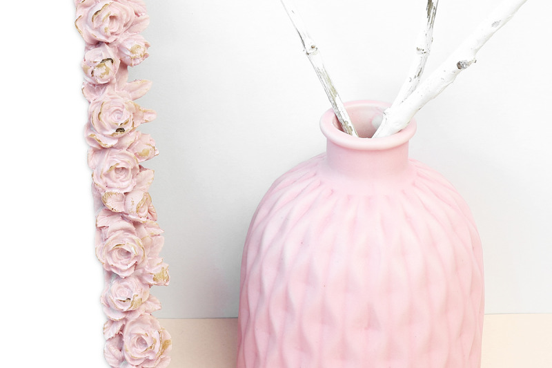 mockup-photo-with-pink-vase