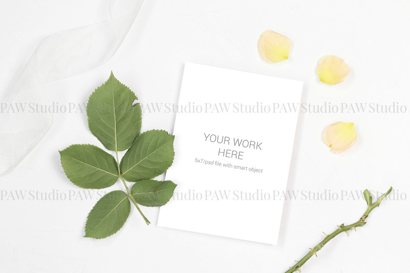 mockup-invitation-card-with-white-ribbon