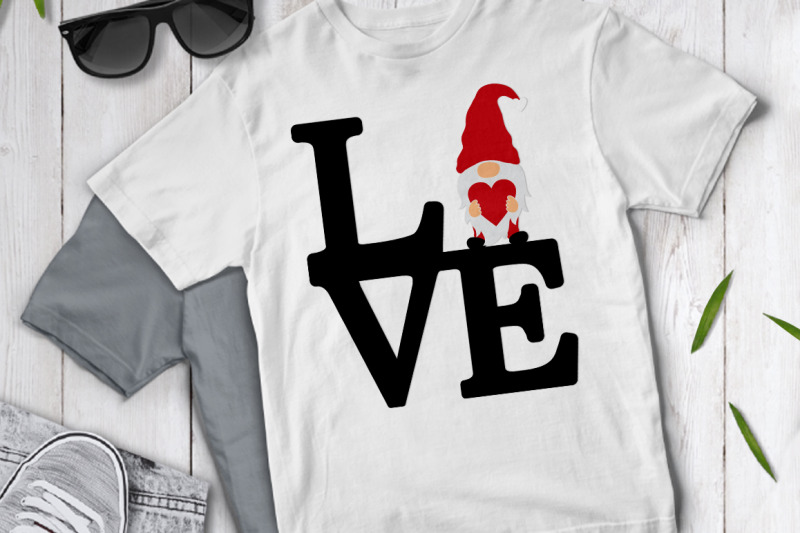 love-gnomes-svg-gnome-with-heart-svg-cut-files