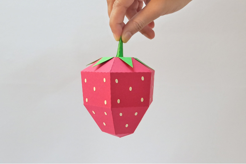 diy-strawberry-3d-papercraft