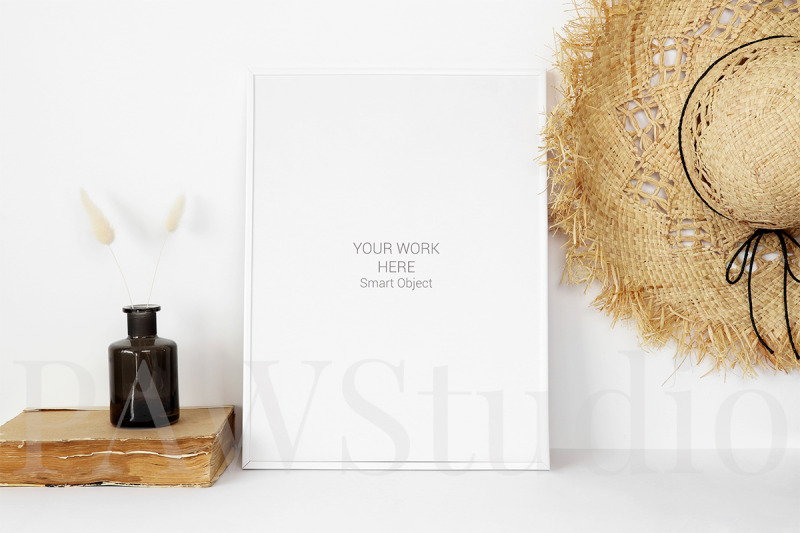 photo-frame-mockup-with-straw-hat