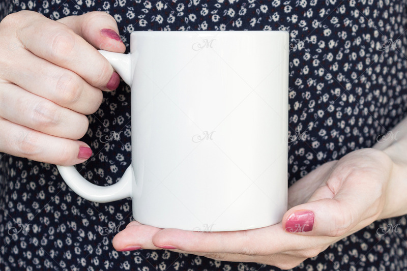 ditsy-dress-coffee-mug-mockup-psd-jpg