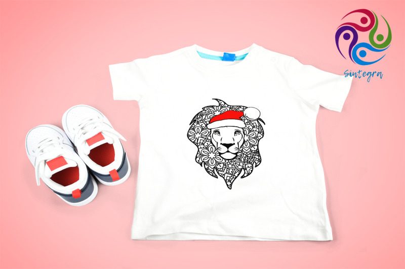 lion-with-santa-hat-svg-cut-file