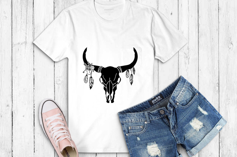 gorgeous-cow-skull-with-feathers-svg-file