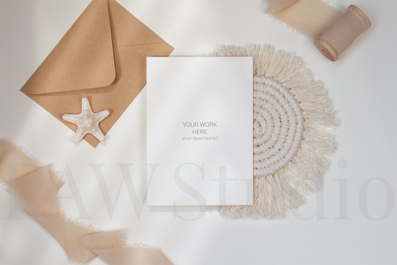 card-mockup-smart-object-mockup-greeting-card