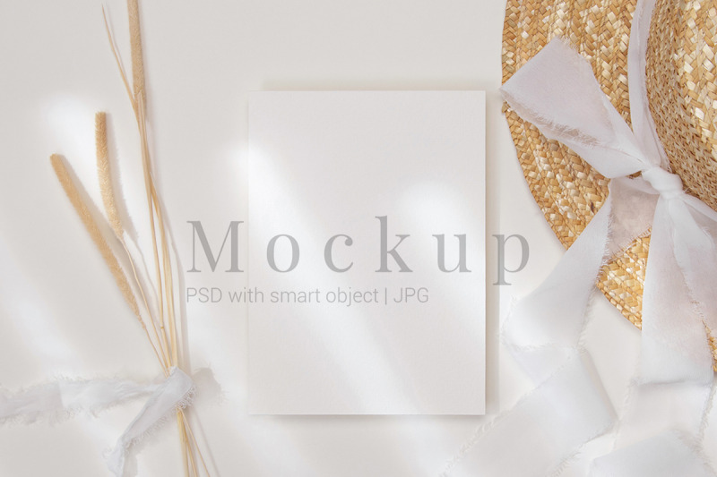 smart-object-mockup-greeting-card-mockup