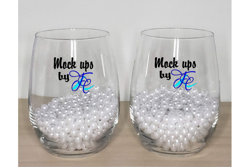 pearl-stemless-wine-glasses-mockups