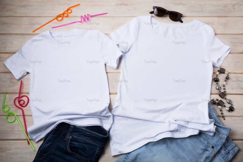 family-look-t-shirt-mockup-with-drinking-straws-and-jeans