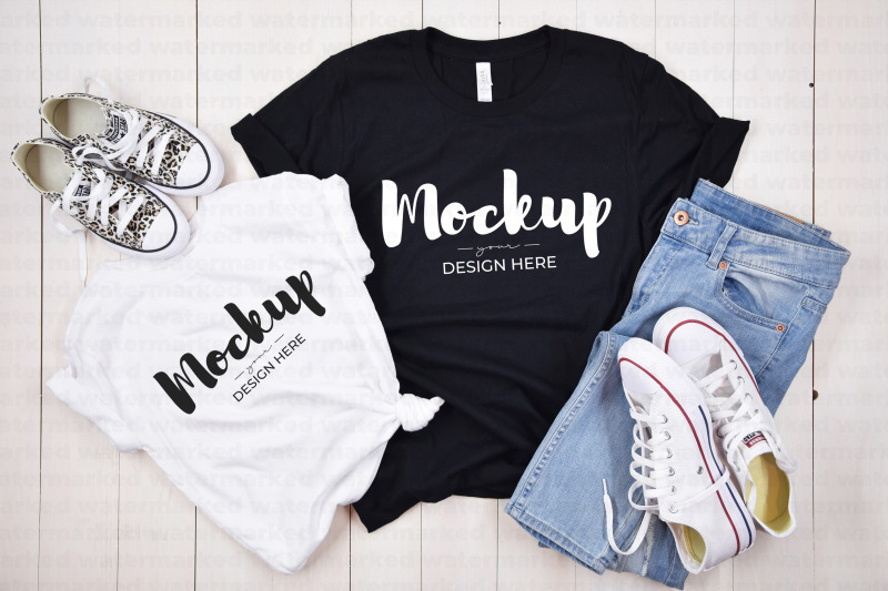 casual-black-and-white-mother-daughter-t-shirt-mockup