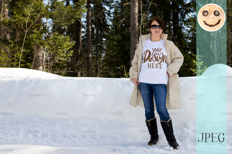 white-sweatshirt-mockup-of-a-woman-wearing-black-snow-boots