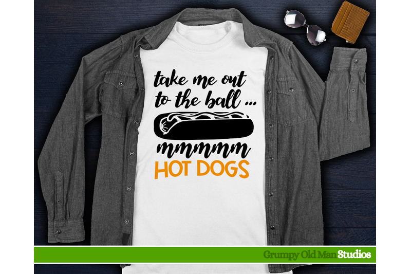 funny-baseball-game-hot-dog