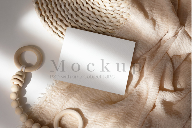 smart-object-mockup-5-5x4-25-card-mockup-greeting-card