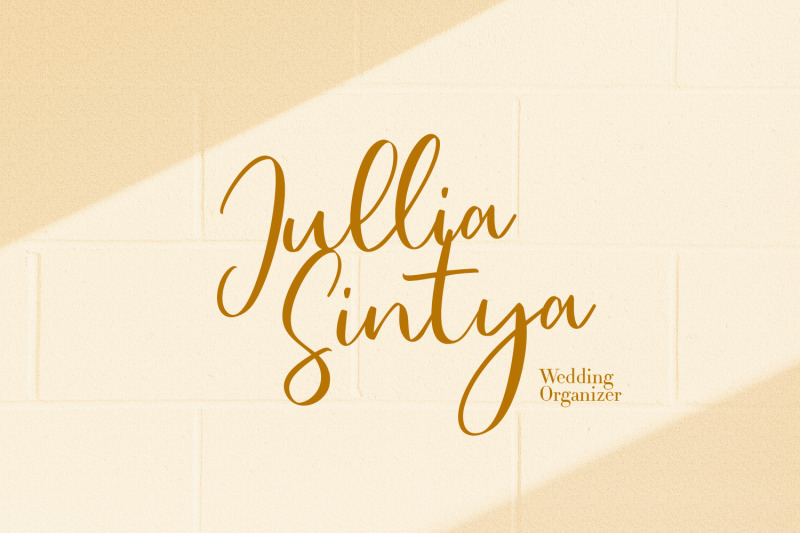 jullysinty-beauty-script-font