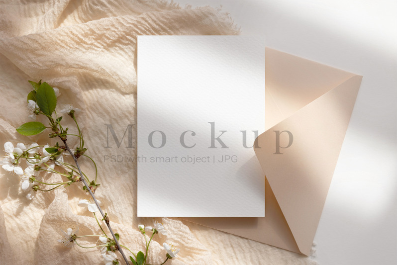invitation-card-5x7-card-mockup-greeting-card
