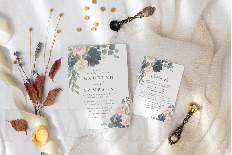 greeting-card-invitation-mockup-wedding-mockup-presentation-card